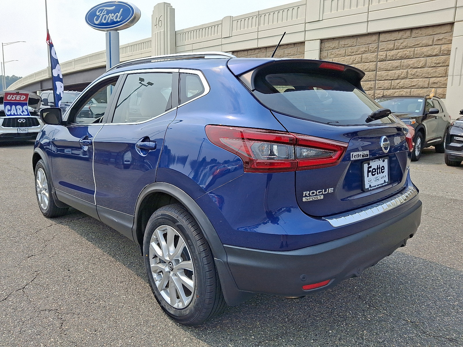 Used 2021 Nissan Rogue Sport SV image 6