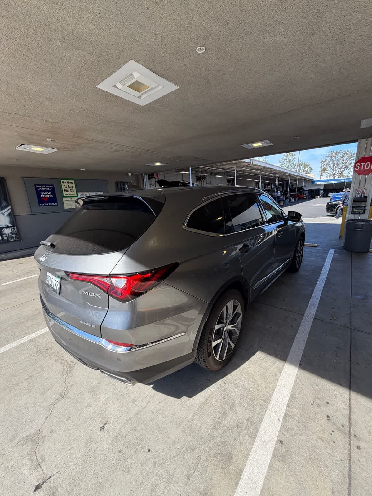 Used 2023 Acura MDX w/ Technology Package AWD/4WD image 5