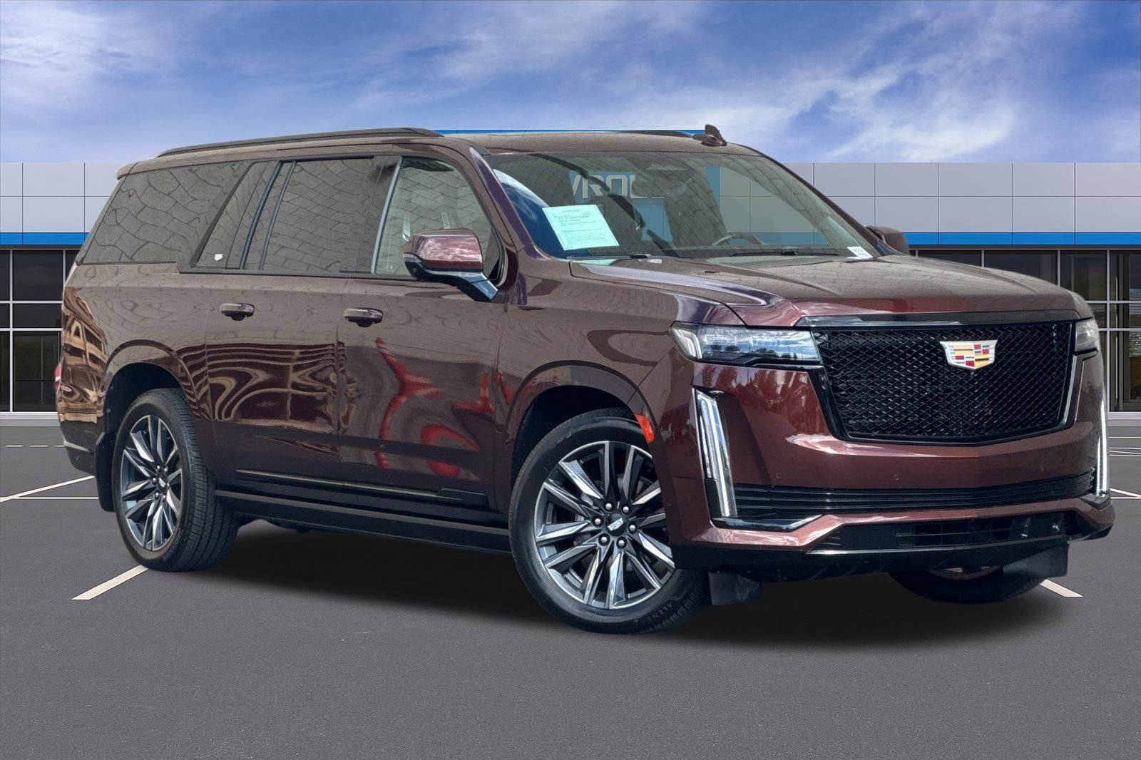 Certified 2022 Cadillac Escalade ESV Sport Platinum AWD/4WD image 2