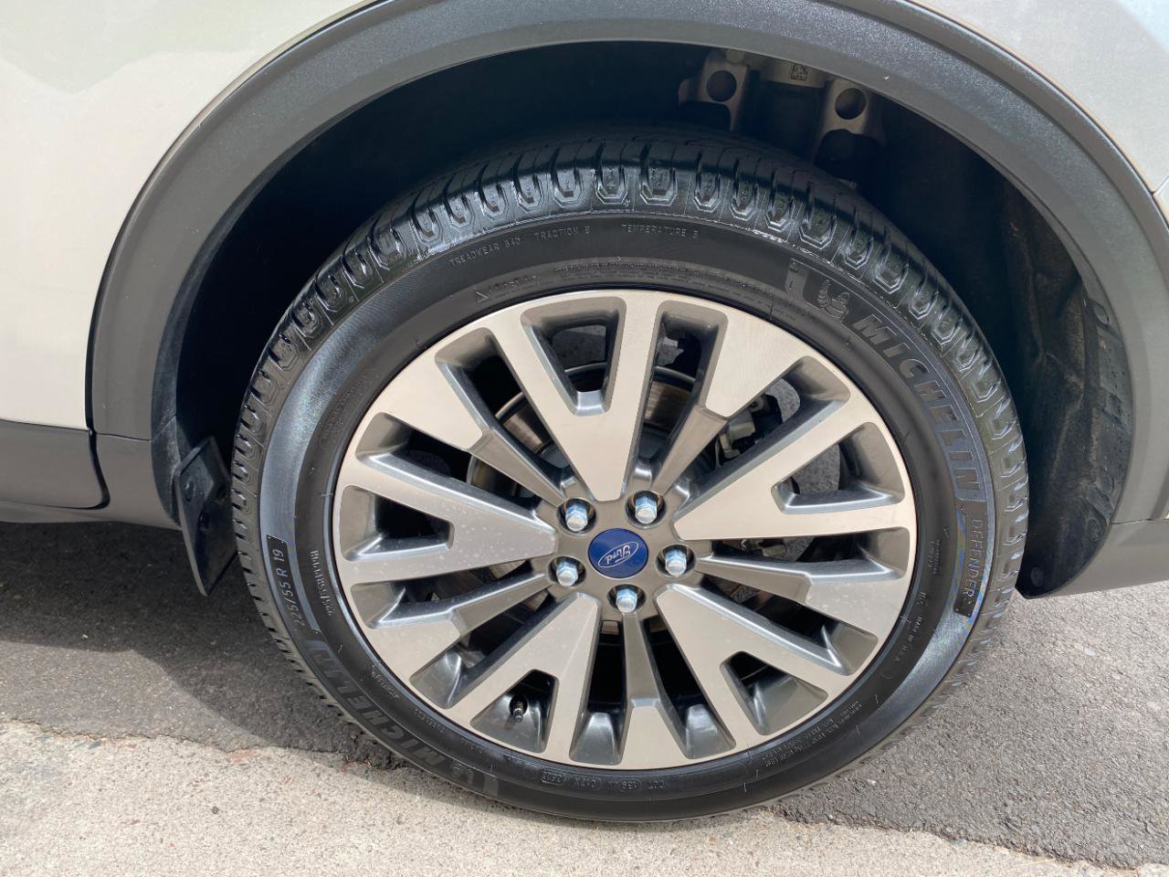 Used 2020 Ford Escape Titanium w/ Titanium Premium Package 2.0 image 25