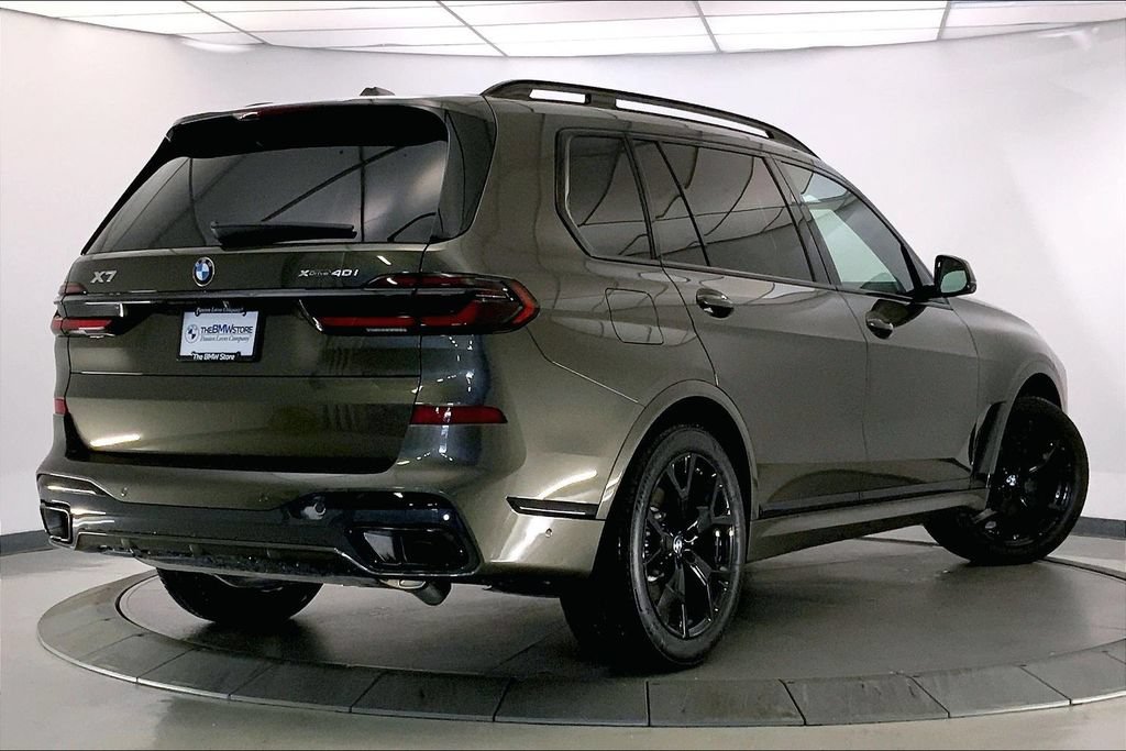 Used 2026 BMW X7 xDrive40i AWD/4WD image 12