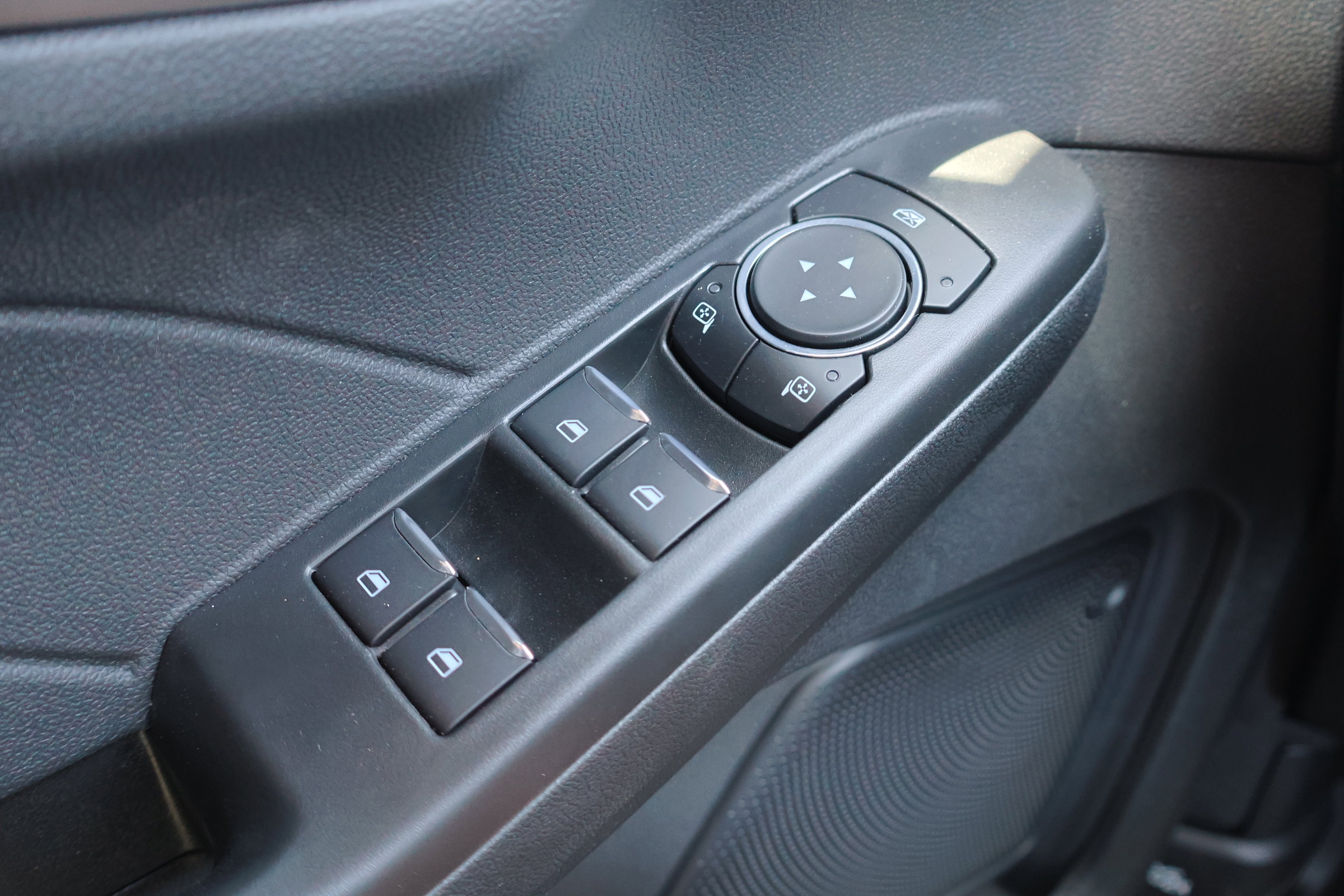 New 2025 Ford Escape SE image 14