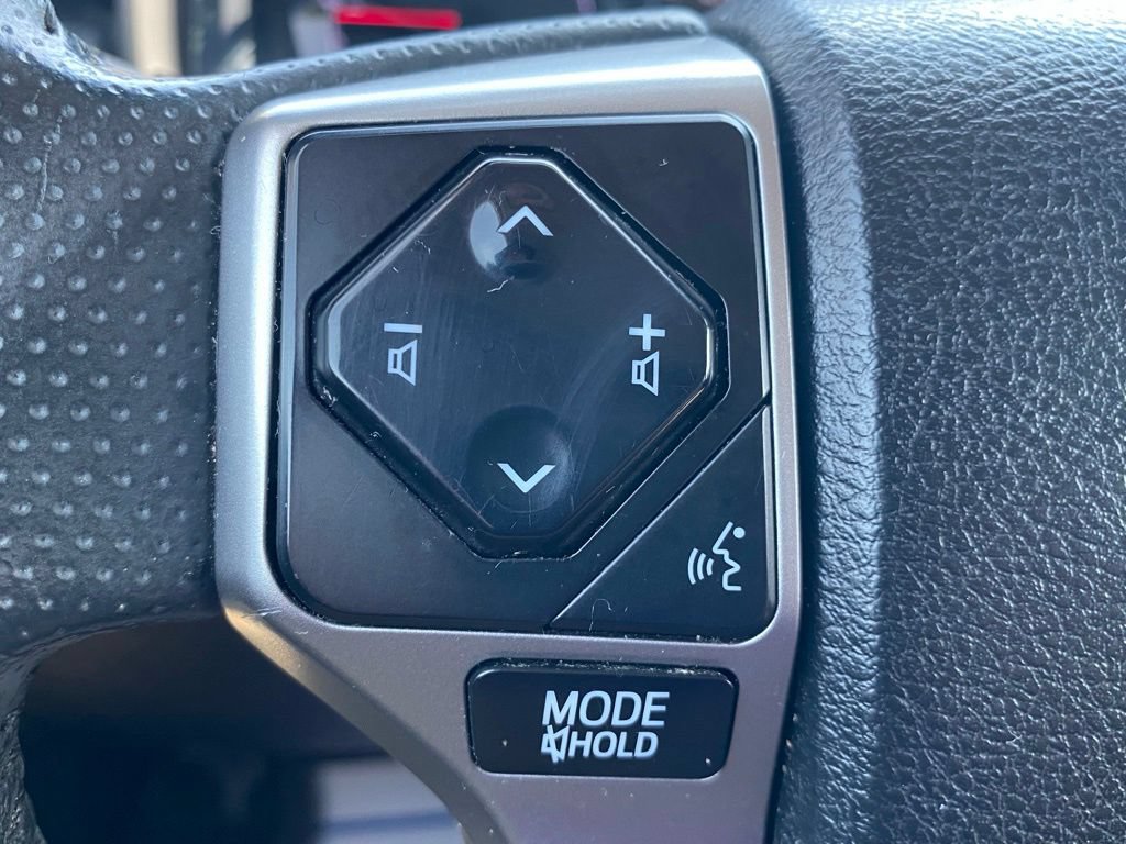 Used 2021 Toyota 4Runner SR5 AWD/4WD image 25