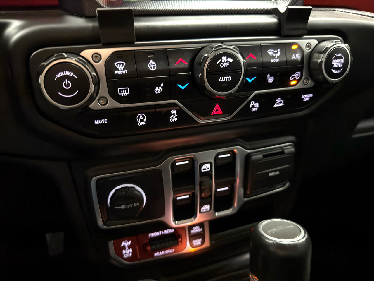 Used 2021 Jeep Gladiator Rubicon AWD/4WD image 23