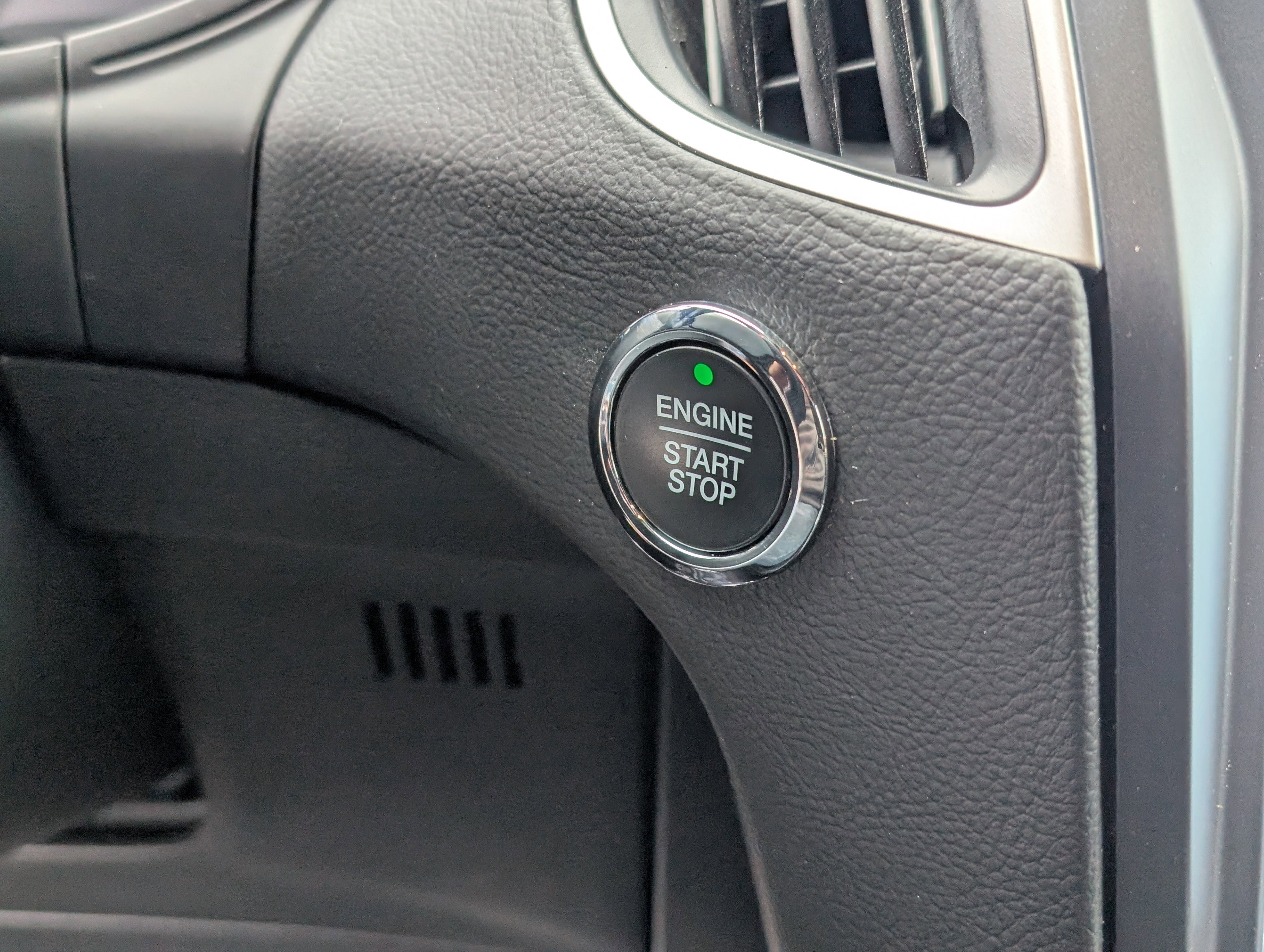 Certified 2024 Ford Edge ST-Line image 26