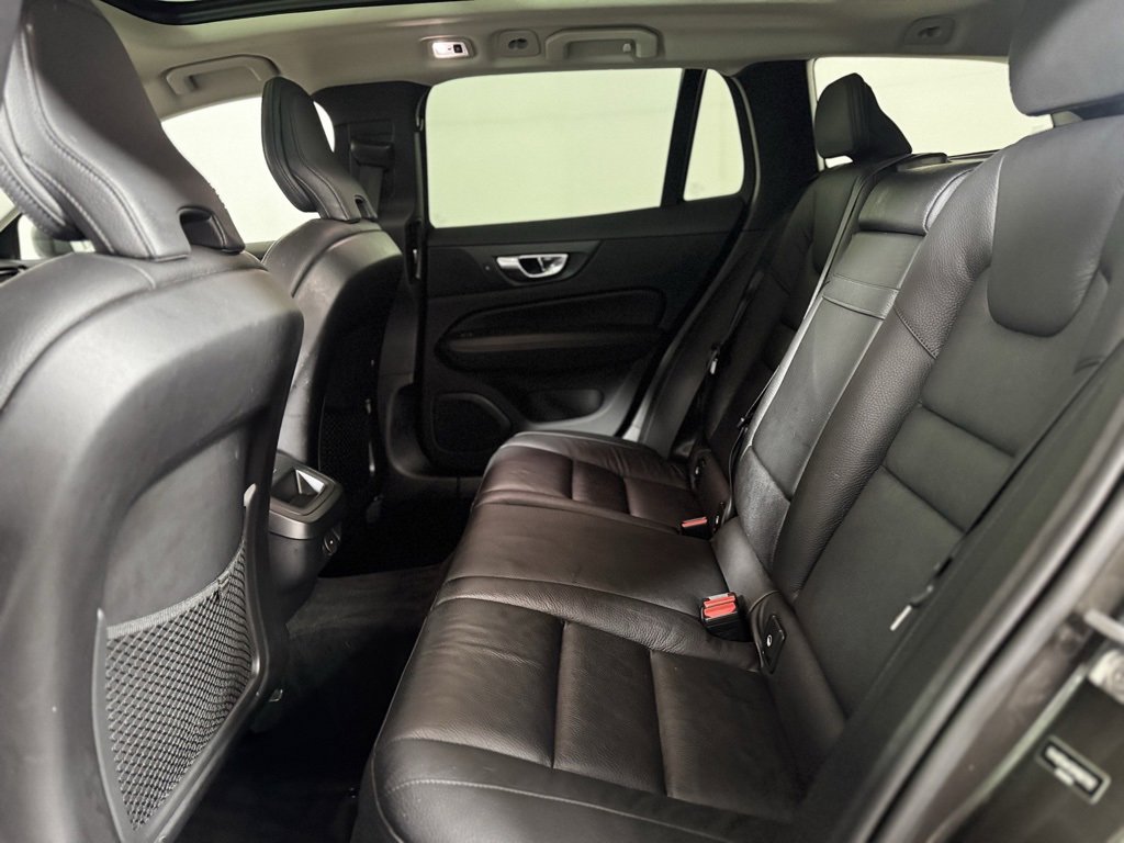 Used 2021 Volvo V60 T5 Cross Country w/ Protection Package image 20
