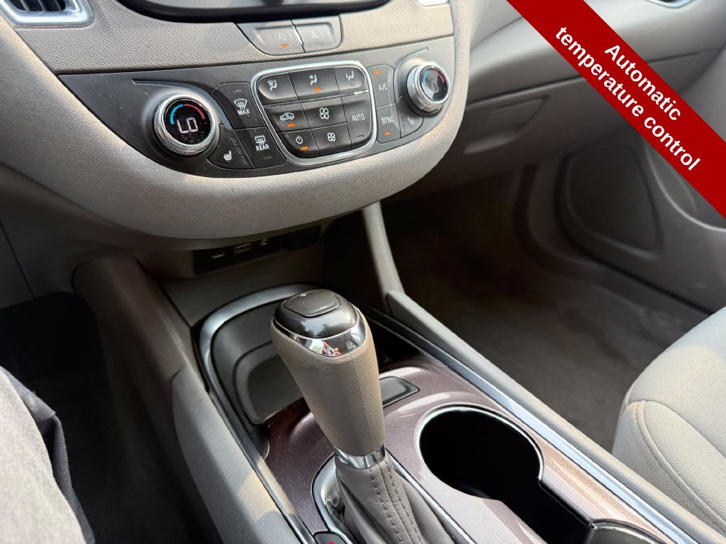 Used 2020 Chevrolet Malibu LT FWD image 27