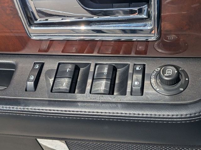 Used 2017 Lincoln Navigator Select AWD/4WD image 16