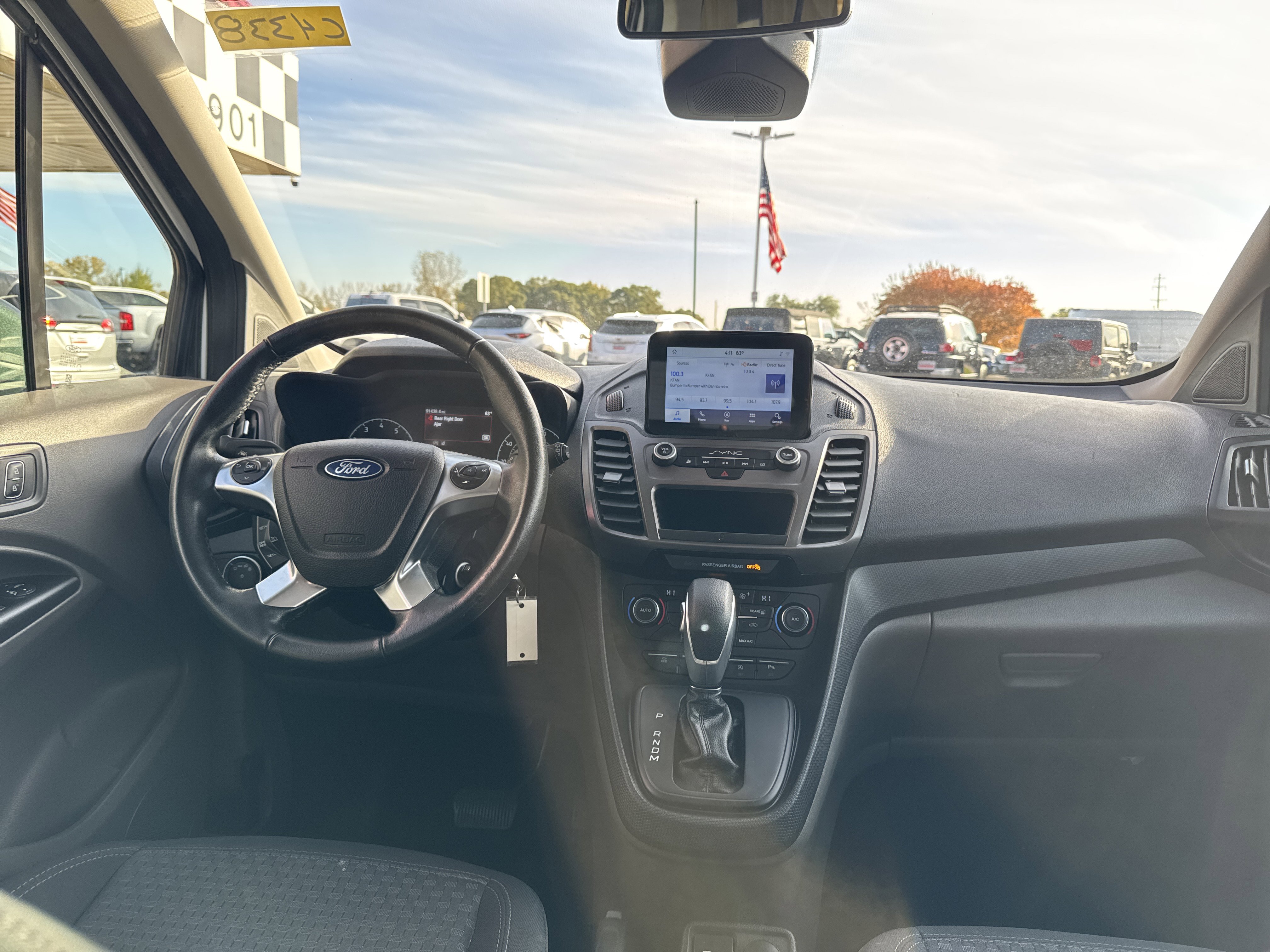 Used 2022 Ford Transit Connect XLT image 28