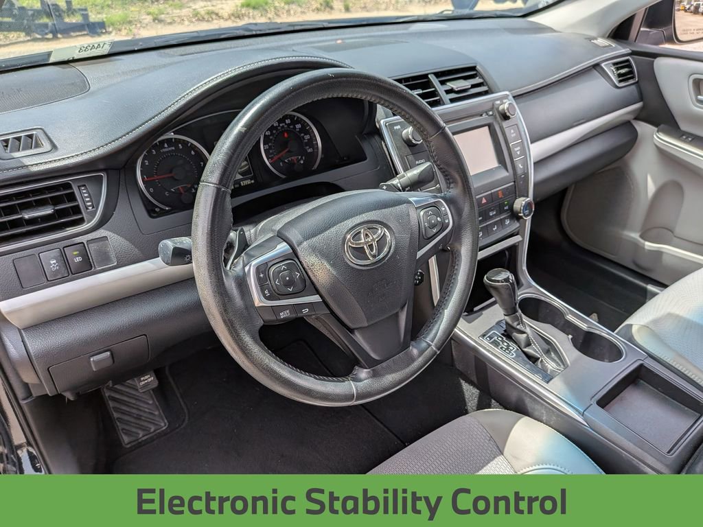 Used 2016 Toyota Camry SE FWD image 31