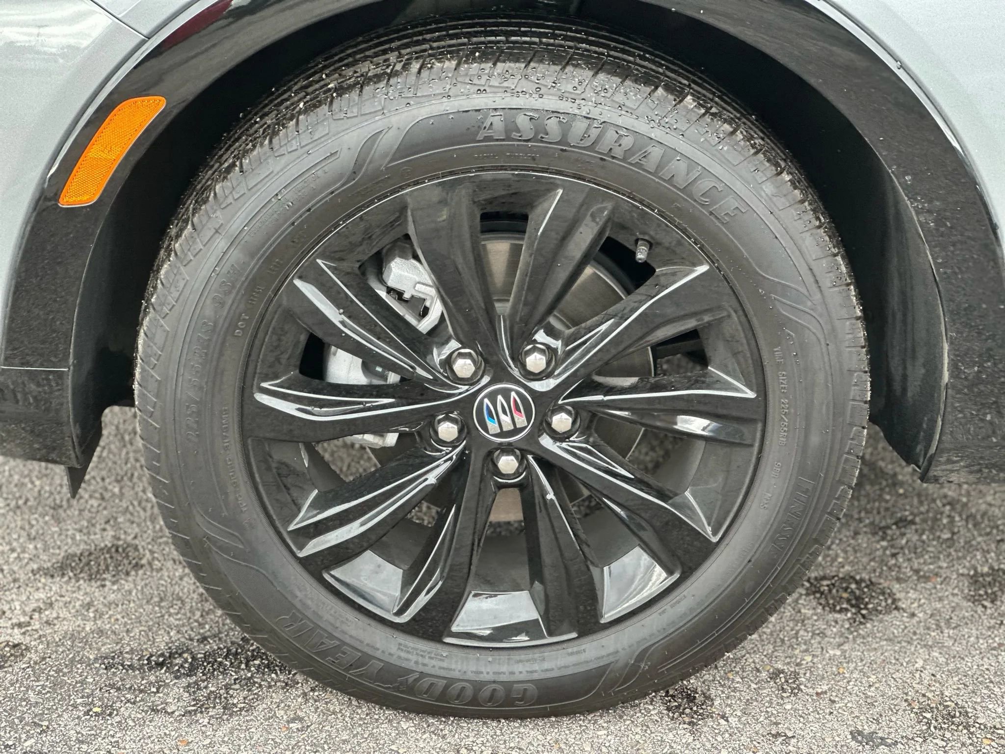 Used 2025 Buick Envista Sport Touring image 24