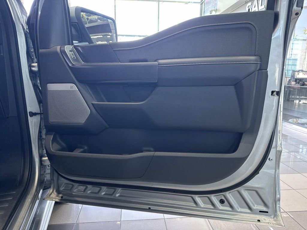 New 2025 Ford F150 Lariat w/ Equipment Group 501A Mid image 28