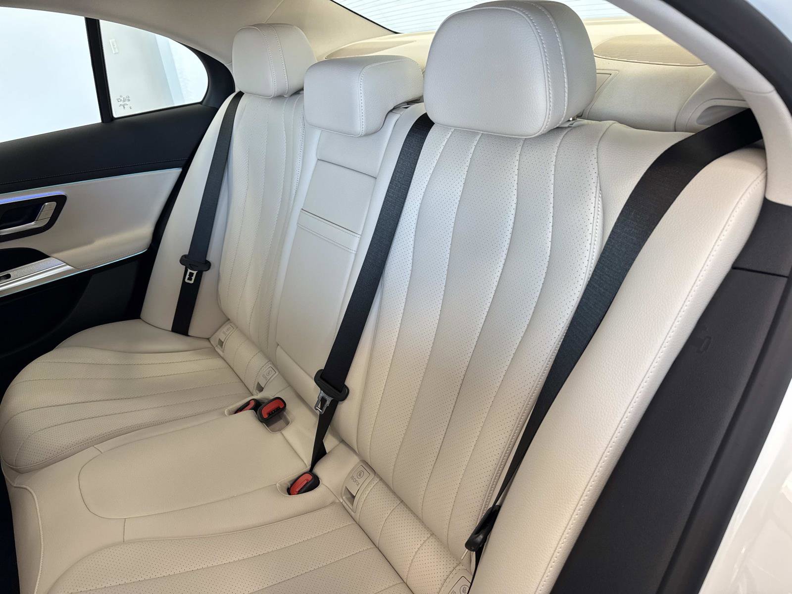 New 2026 Mercedes-Benz E 350 4MATIC Sedan image 13