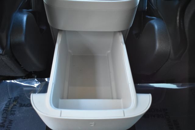 Used 2024 Chrysler Pacifica Touring-L FWD image 32
