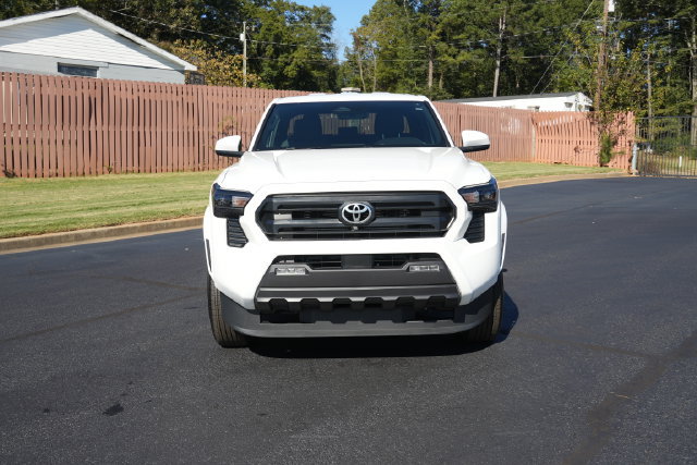 Used 2026 Toyota Tacoma SR5 AWD/4WD image 2
