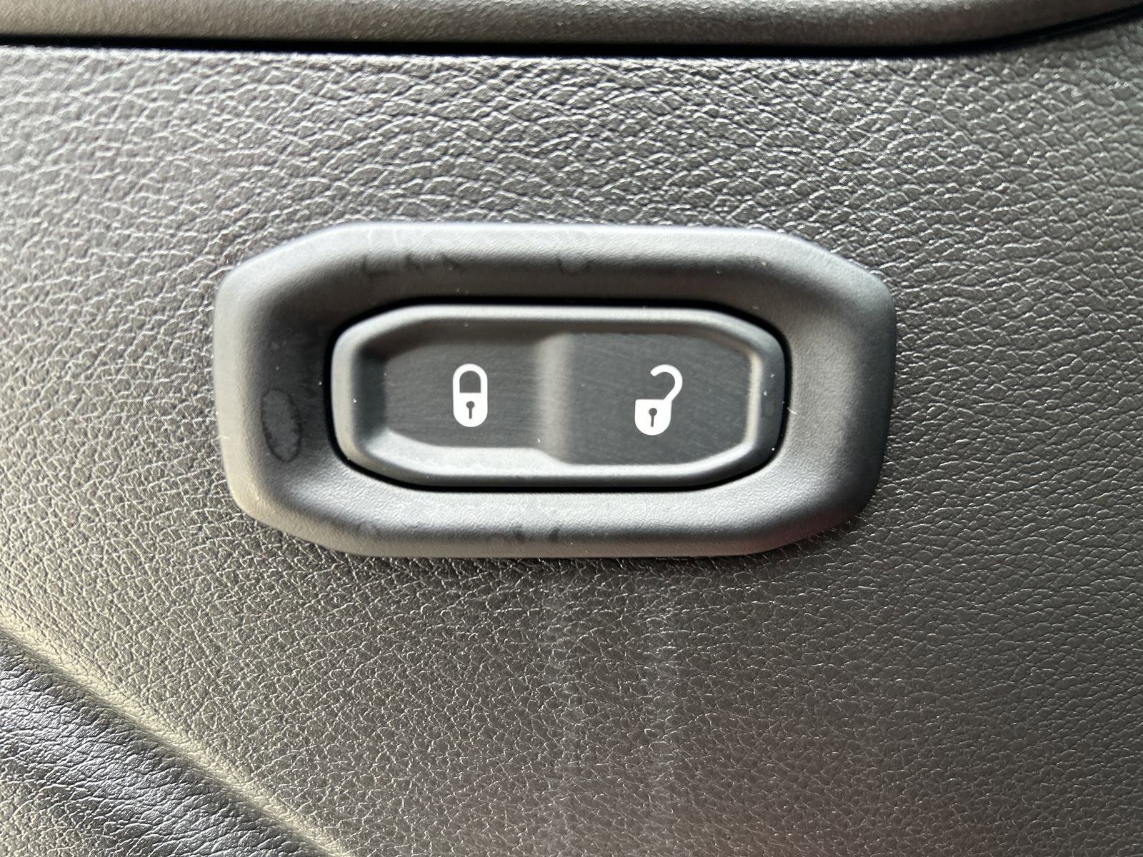 New 2025 Jeep Wrangler Sport S image 15