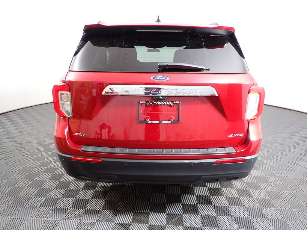 Used 2023 Ford Explorer XLT AWD/4WD image 15