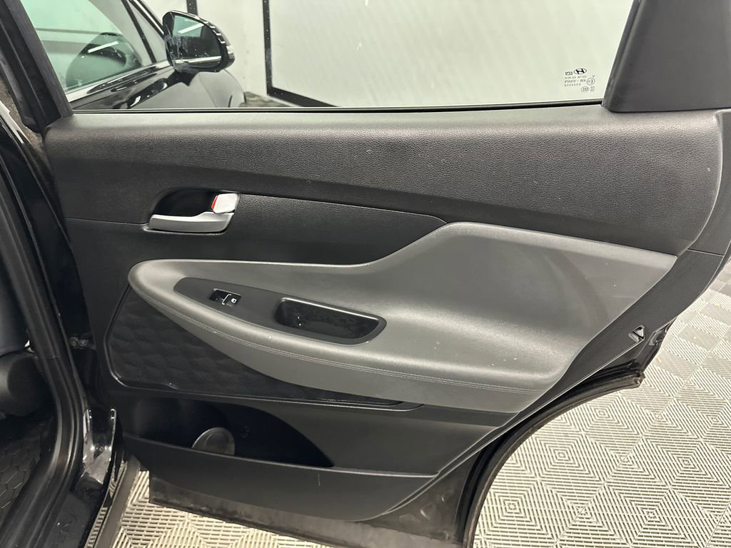 Used 2023 Hyundai Santa Fe SEL AWD/4WD image 17
