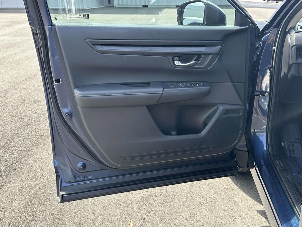 Certified 2025 Honda CR-V EX image 6