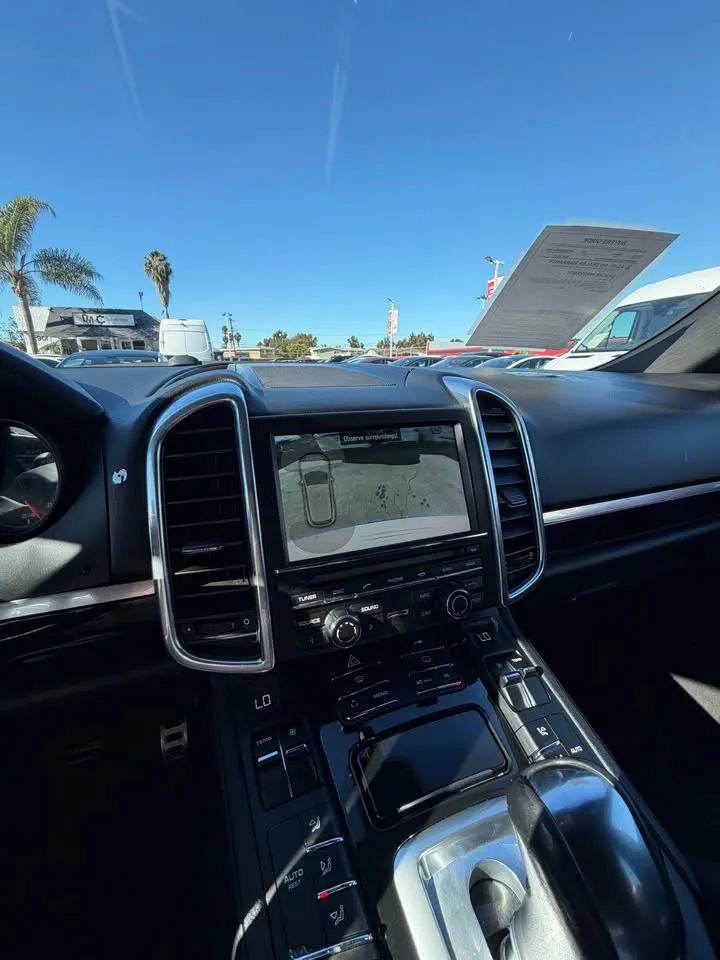 Used 2011 Porsche Cayenne S image 12