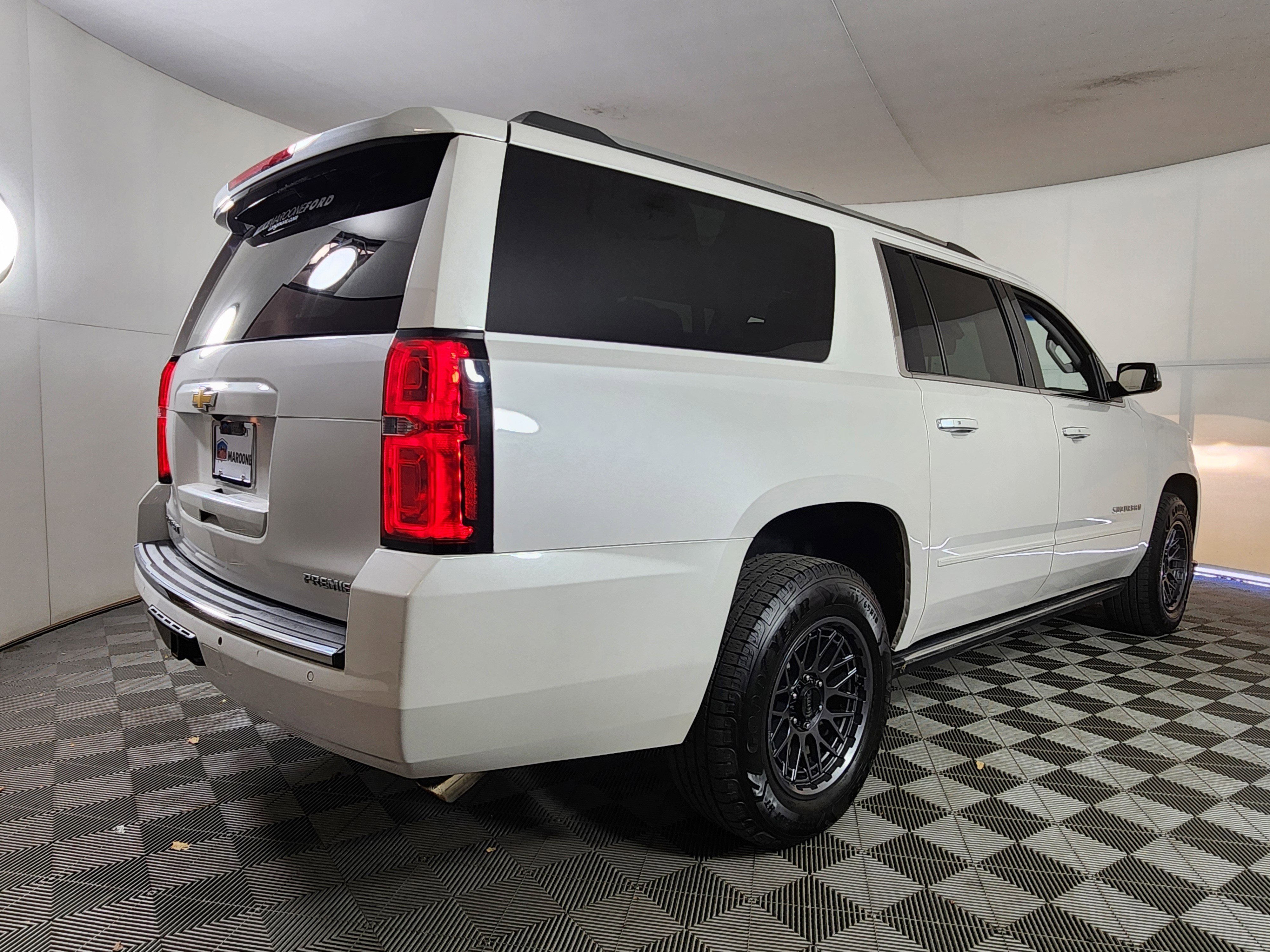 Used 2019 Chevrolet Suburban Premier w/ Premier Plus Edition image 7