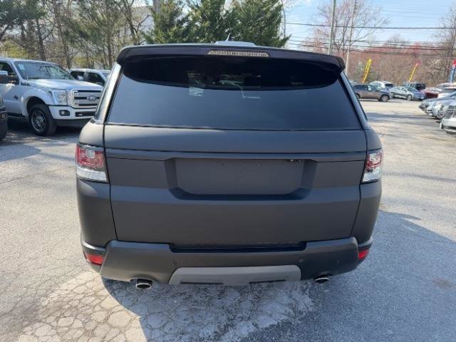 Used 2017 Land Rover Range Rover Sport SE AWD/4WD image 4