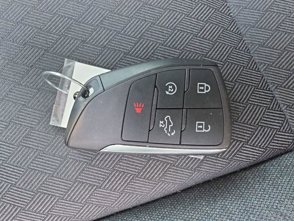 Used 2025 Chevrolet Silverado 2500 LT w/ Convenience Package image 32