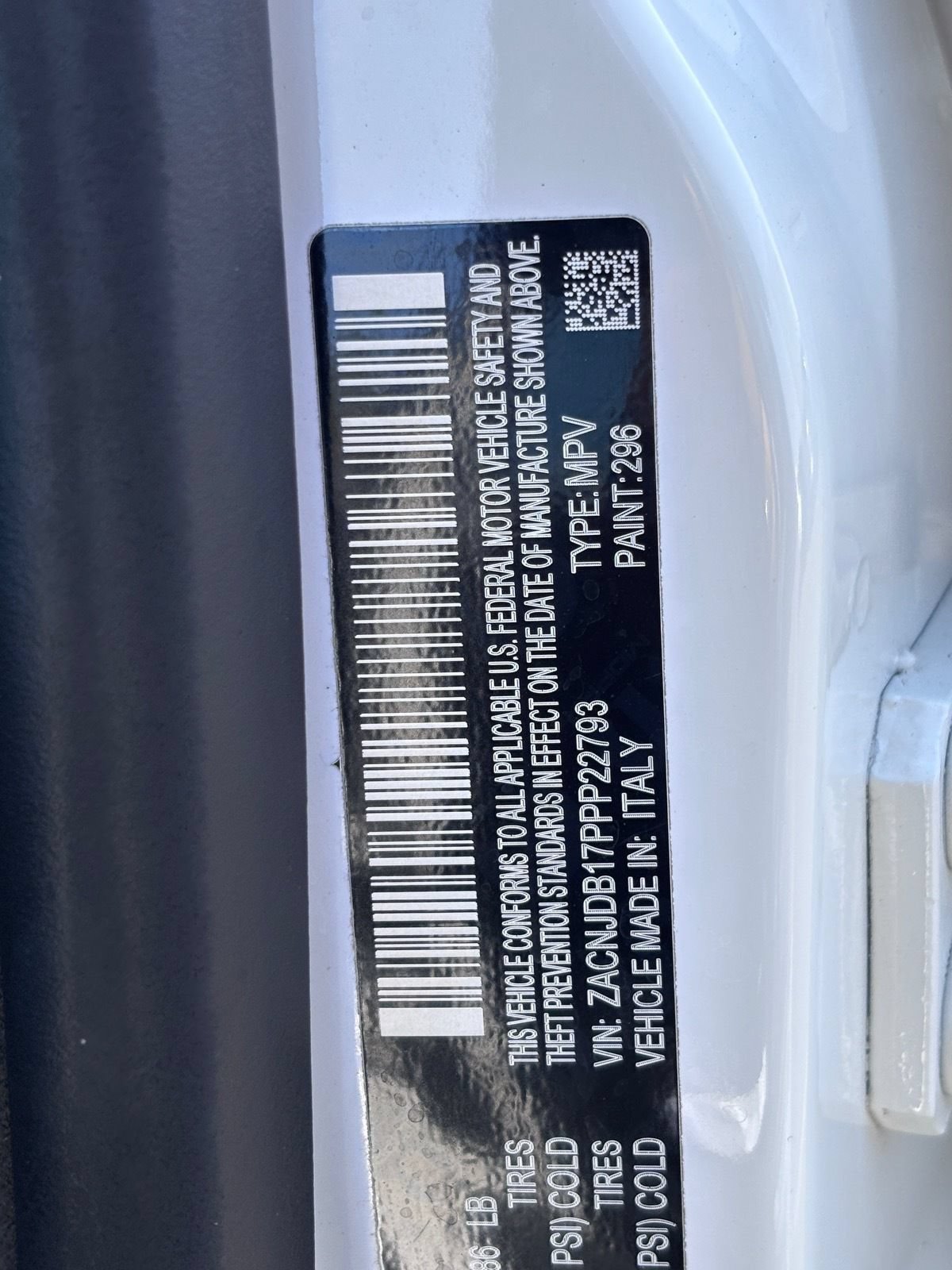 Used 2023 Jeep Renegade Latitude AWD/4WD image 34