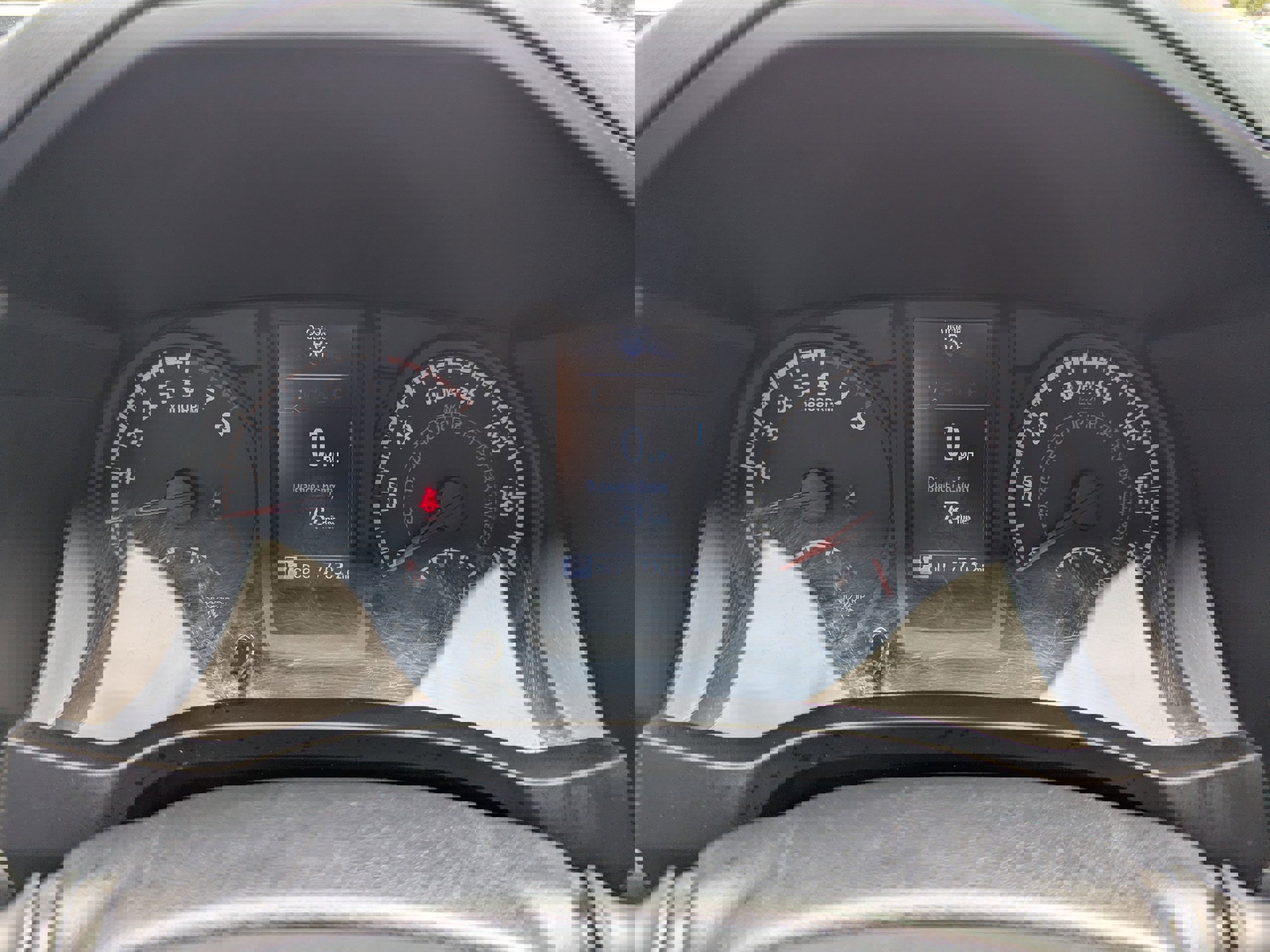 Used 2018 Toyota Tacoma SR image 17