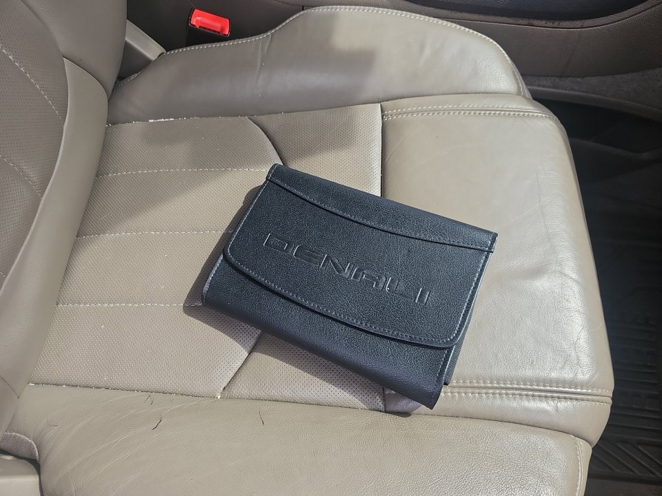 Used 2016 GMC Acadia Denali image 34