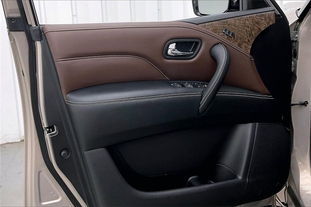 Used 2021 INFINITI QX80 Premium Select w/ All-Season Package image 22