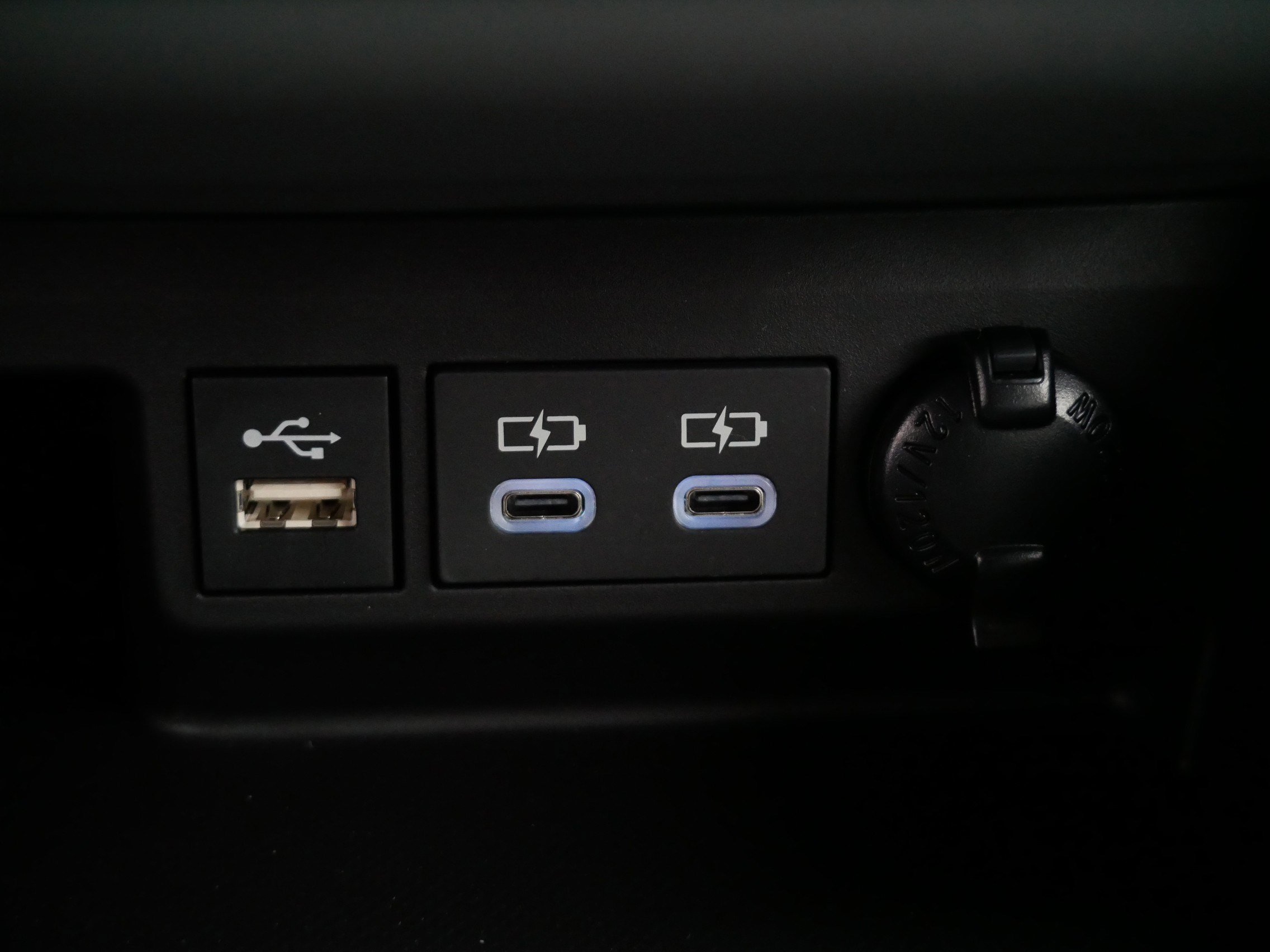 Certified 2026 Toyota Highlander Platinum image 29