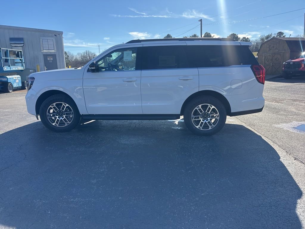 New 2026 Ford Expedition Active image 11