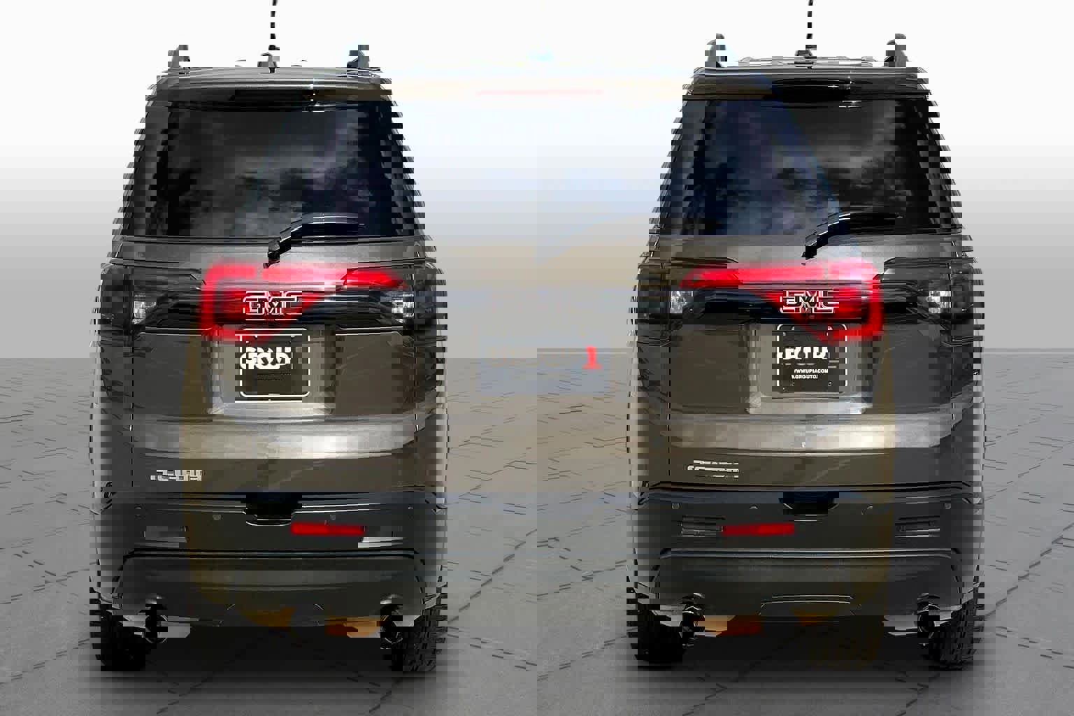 Used 2019 GMC Acadia SLT w/ Black Edition image 5