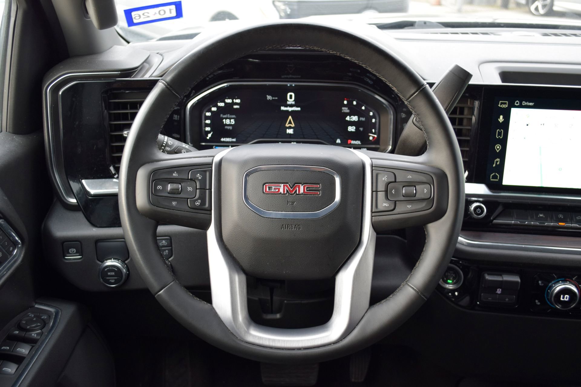 Used 2025 GMC Sierra 1500 SLT image 8