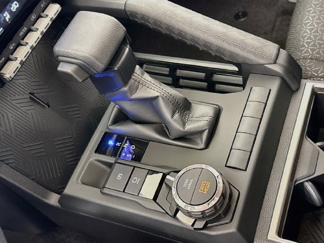 New 2026 Toyota 4Runner SR5 AWD/4WD image 16