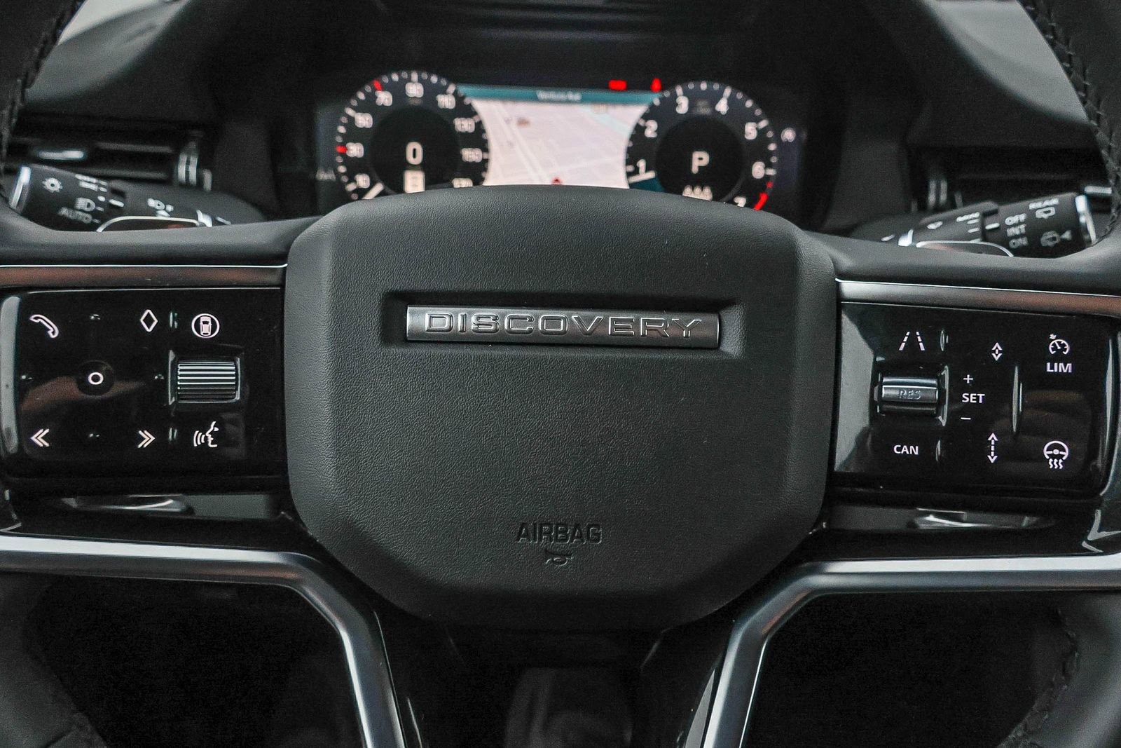 Used 2025 Land Rover Discovery Sport S image 33