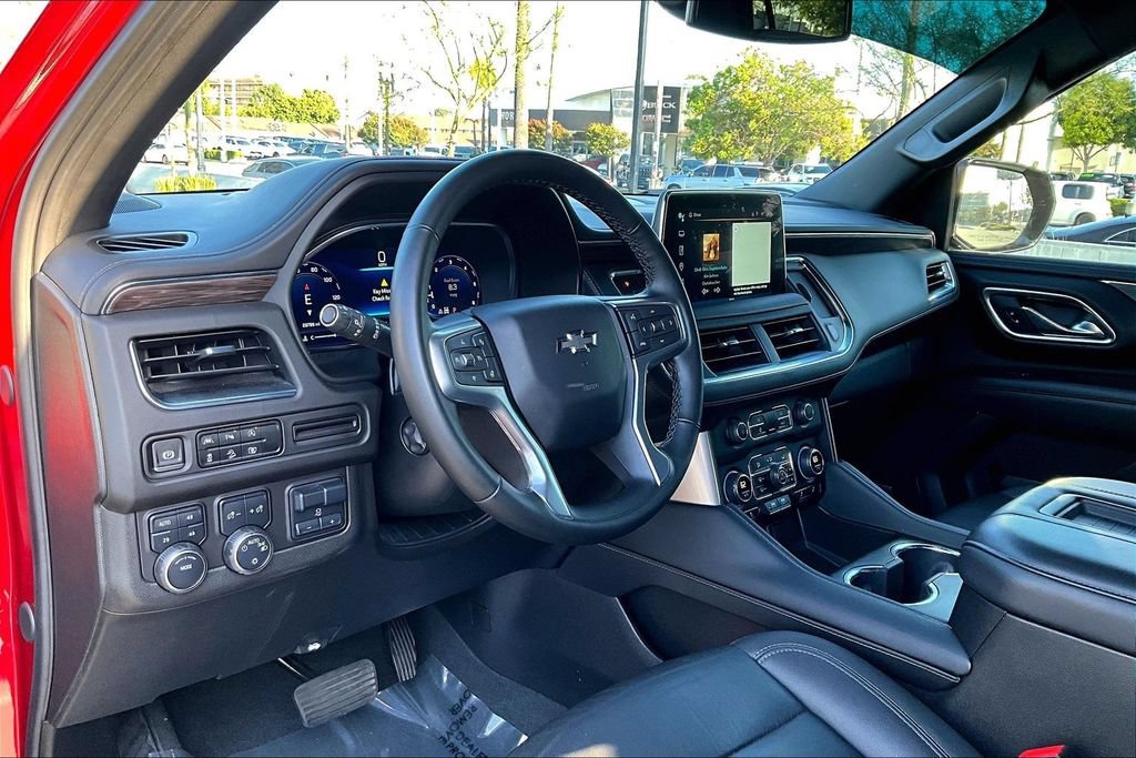 Used 2024 Chevrolet Tahoe Z71 w/ Luxury Package AWD/4WD image 16
