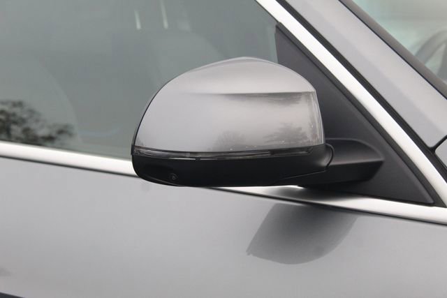 Used 2025 BMW X7 xDrive40i w/ Executive Package image 12