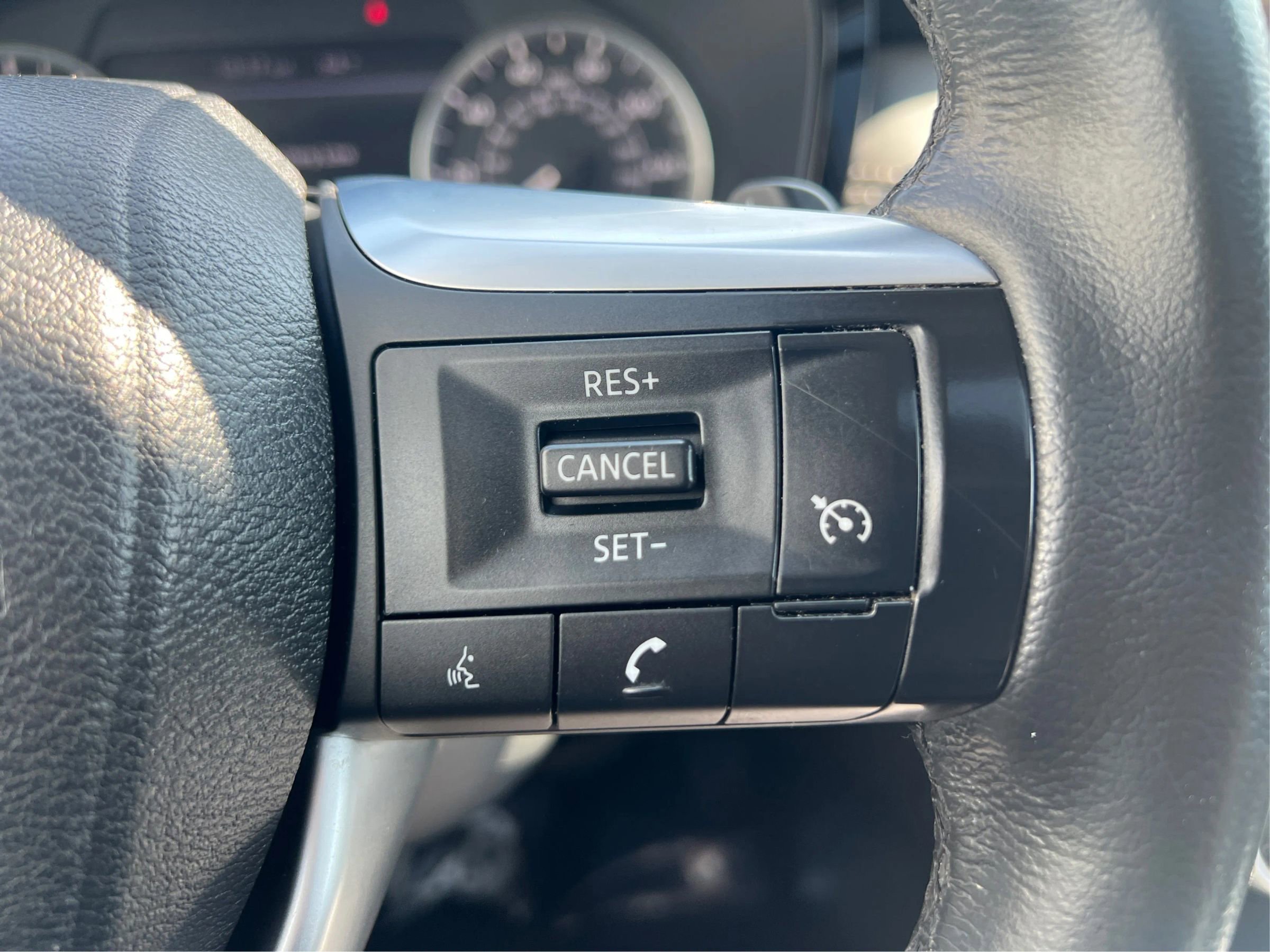 Used 2023 INFINITI QX60 Pure w/ Cargo Package image 31