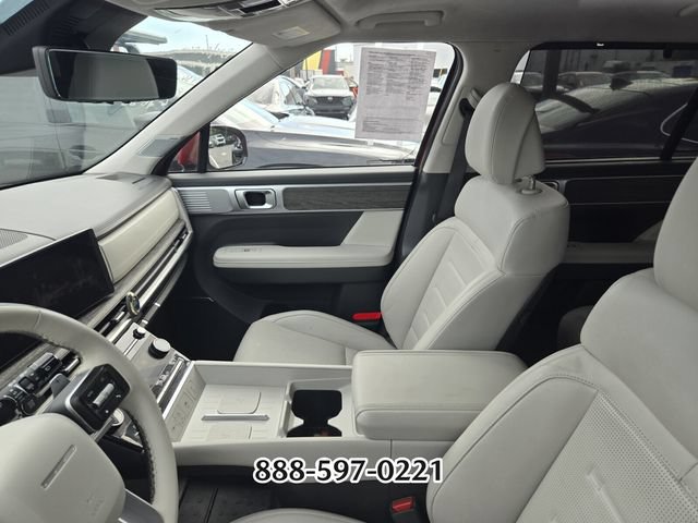 Used 2024 Hyundai Santa Fe Calligraphy FWD image 2