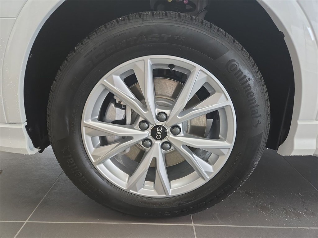 New 2025 Audi Q3 2.0T Premium image 9