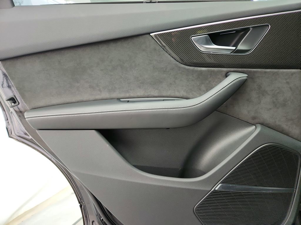 Used 2021 Audi SQ7 Premium Plus w/ Executive Package image 32