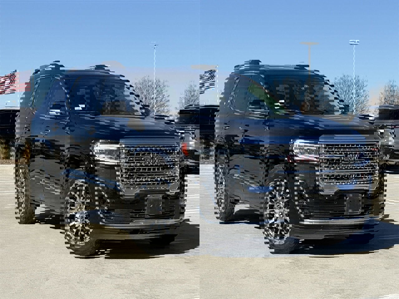 Used 2022 GMC Acadia Denali w/ Denali Technology Package image 2