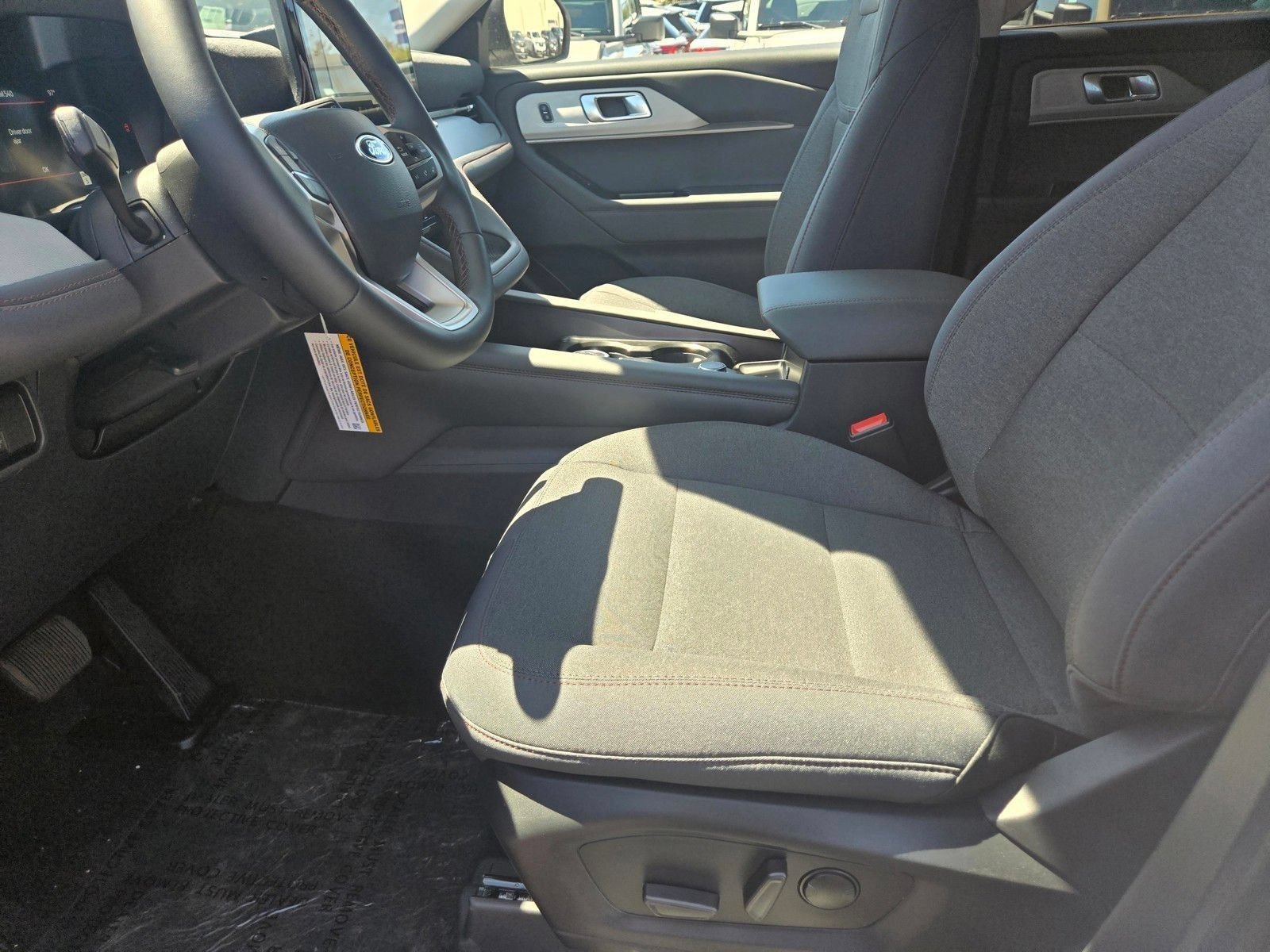 New 2026 Ford Explorer Active RWD image 9
