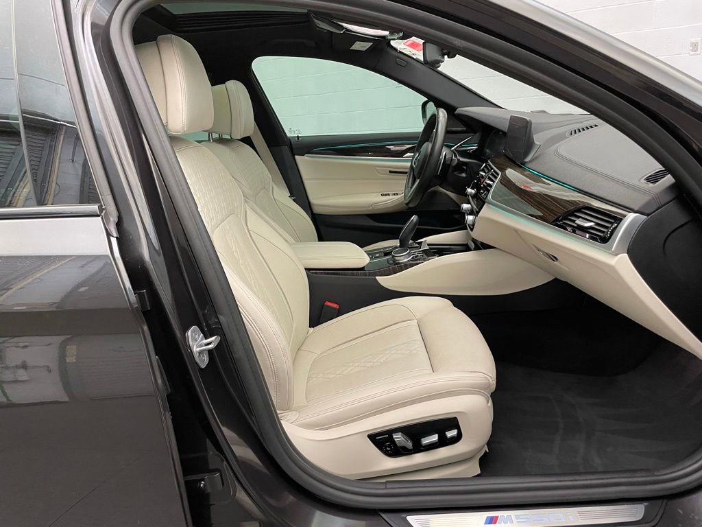 Used 2020 BMW M550i xDrive w/ Premium Package AWD/4WD image 28