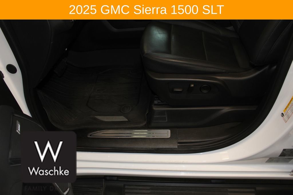 Used 2025 GMC Sierra 1500 SLT w/ SLT Premium Plus Package AWD/4WD image 18