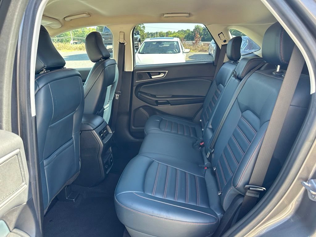 Used 2022 Ford Edge SEL w/ Sport Appearance Package AWD/4WD image 22