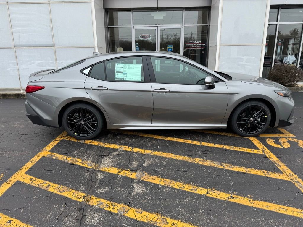 New 2026 Toyota Camry SE image 9