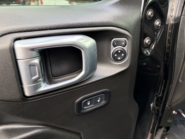 Used 2022 Jeep Gladiator Rubicon w/ LED Lighting Group AWD/4WD image 20